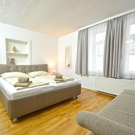 Apartment Zeller Lake & City Centre ツェル アム ゼー 部屋 写真